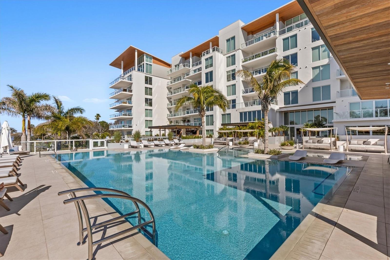 1020 SUNSET POINT ROAD, #607, Clearwater, FL 33755