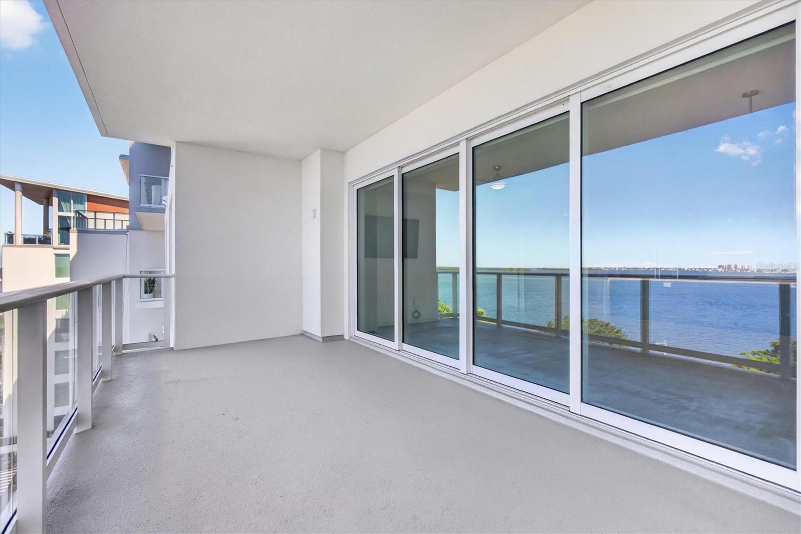 1020 SUNSET POINT ROAD, #607, Clearwater, FL 33755