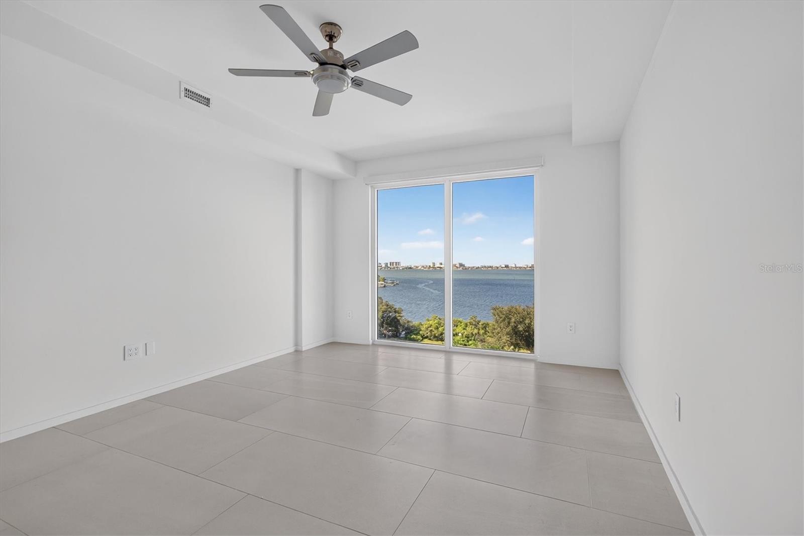 1020 SUNSET POINT ROAD, #607, Clearwater, FL 33755