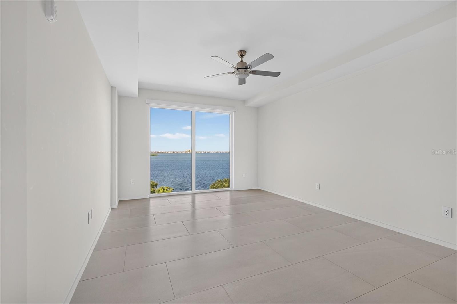 1020 SUNSET POINT ROAD, #607, Clearwater, FL 33755