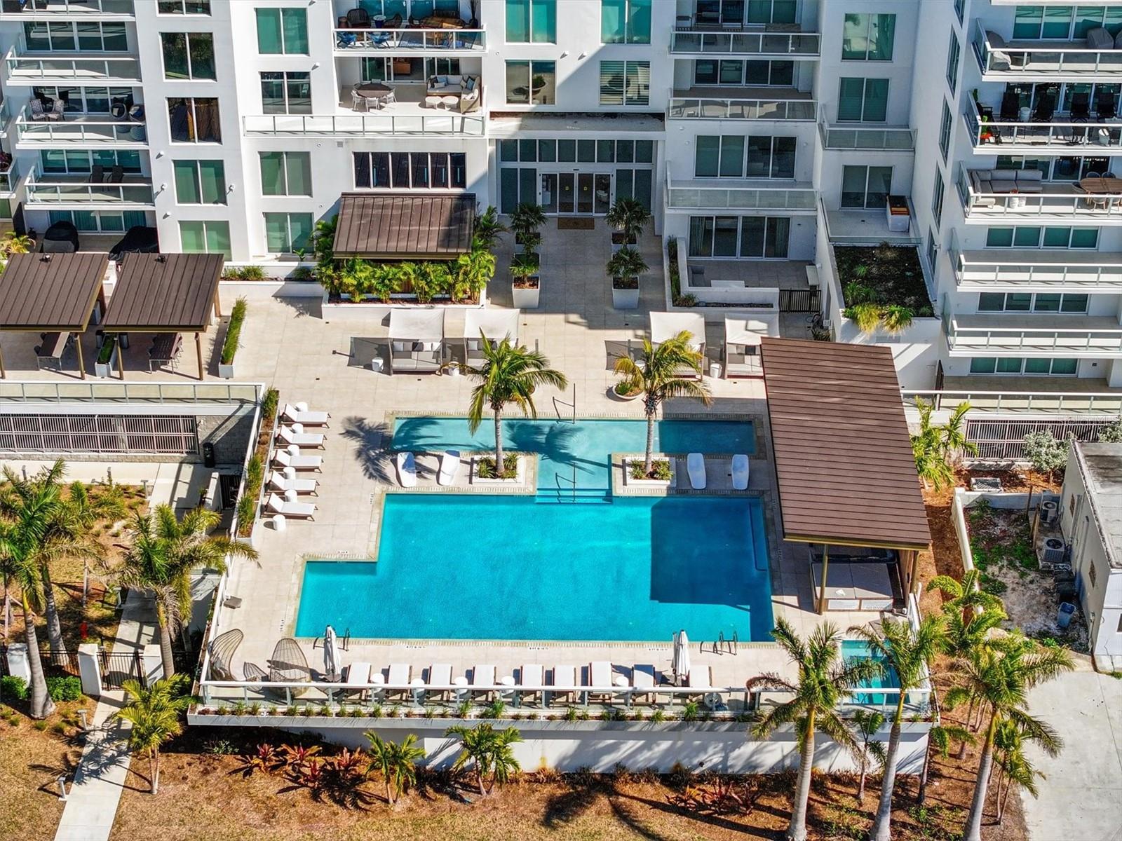 1020 SUNSET POINT ROAD, #607, Clearwater, FL 33755