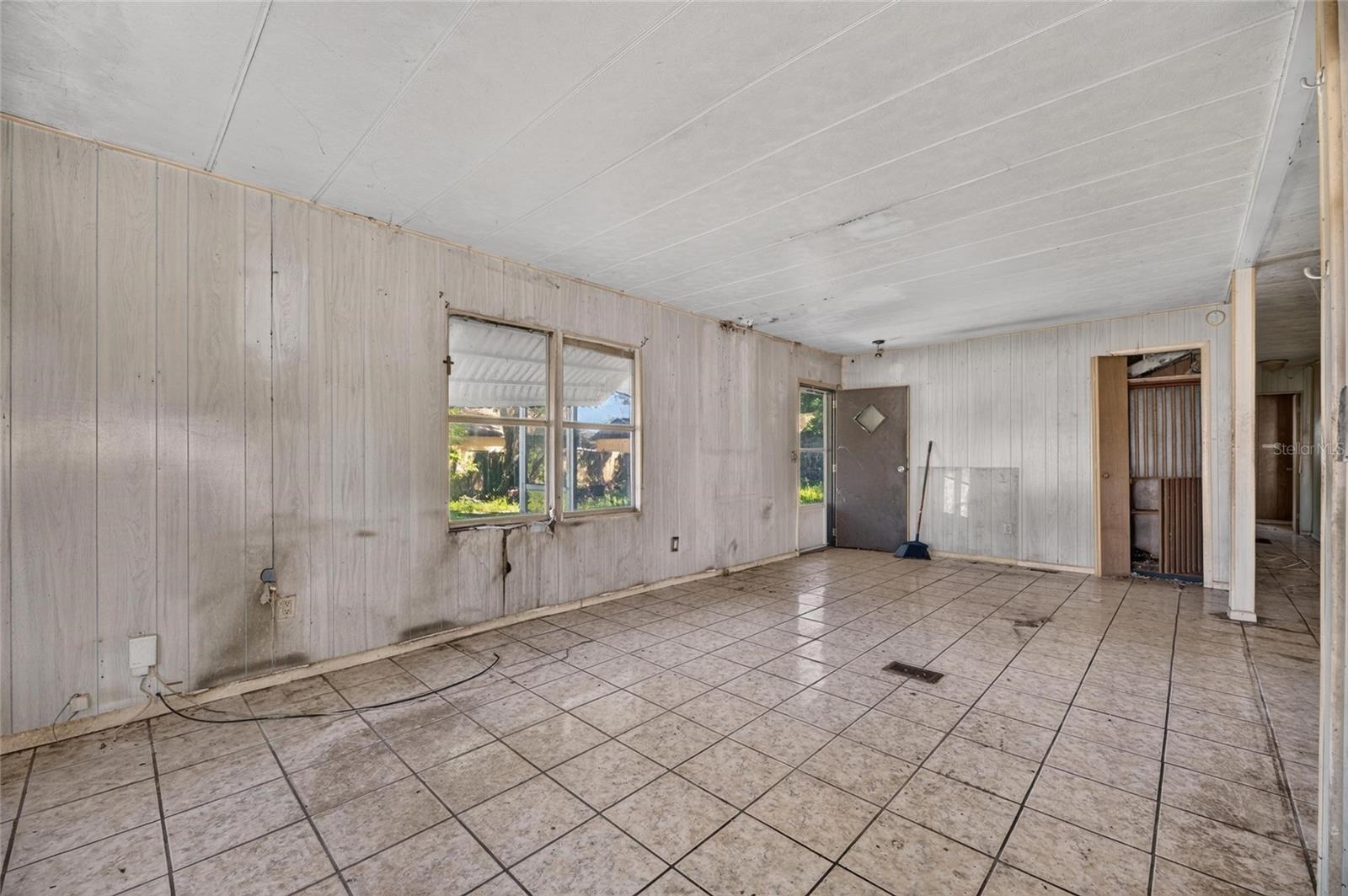 8810 S HICKORY LANE, Riverview, FL 33578
