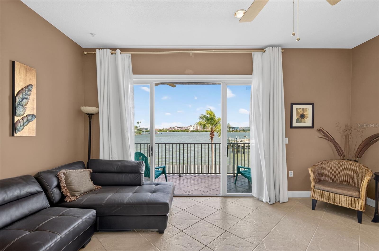 200 BRIGHTWATER DRIVE, #3, Clearwater, FL 33767