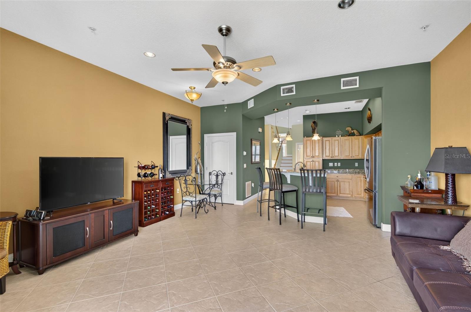 200 BRIGHTWATER DRIVE, #3, Clearwater, FL 33767