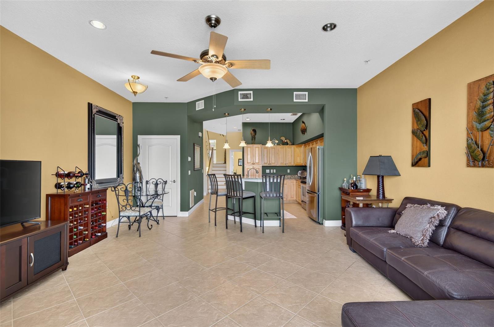 200 BRIGHTWATER DRIVE, #3, Clearwater, FL 33767