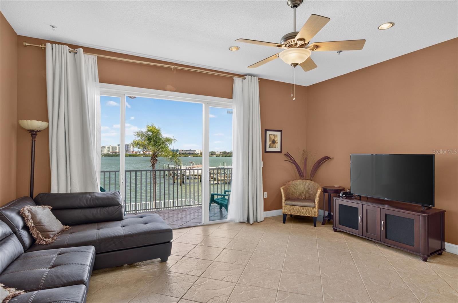 200 BRIGHTWATER DRIVE, #3, Clearwater, FL 33767
