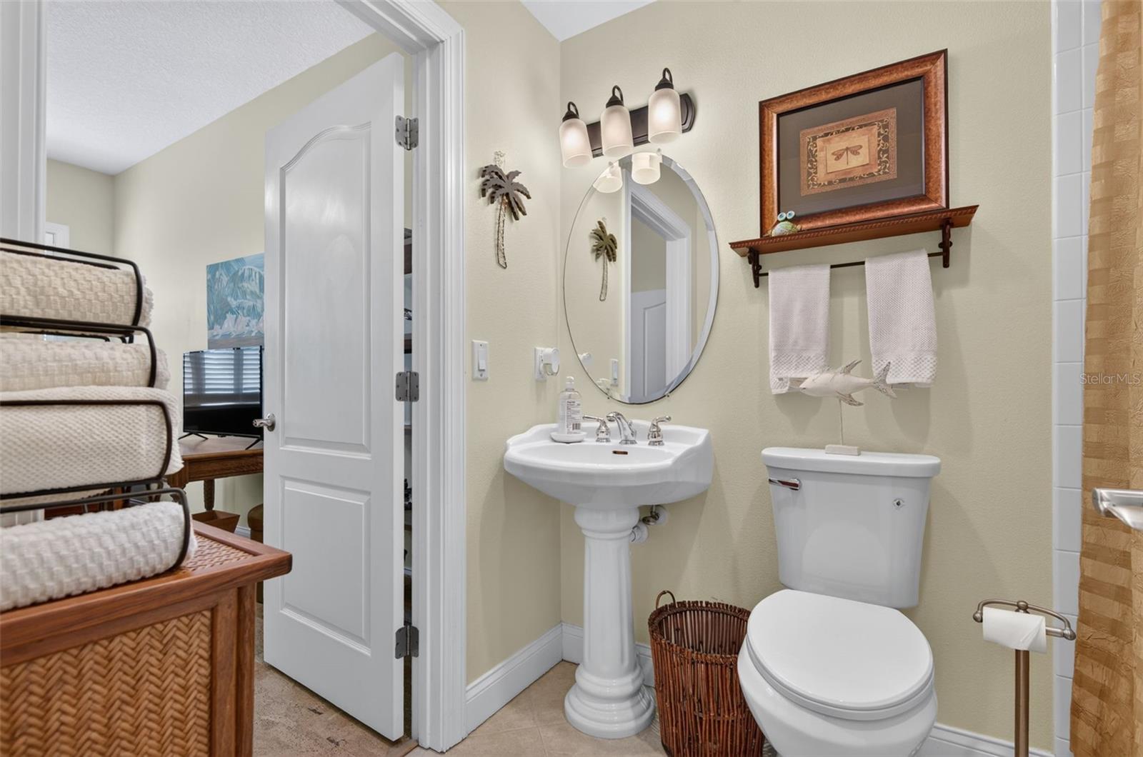 200 BRIGHTWATER DRIVE, #3, Clearwater, FL 33767