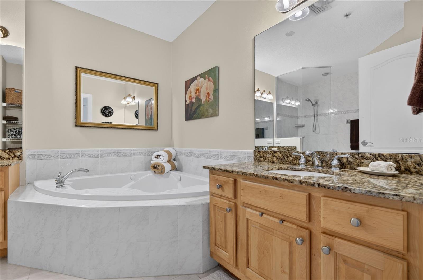 200 BRIGHTWATER DRIVE, #3, Clearwater, FL 33767