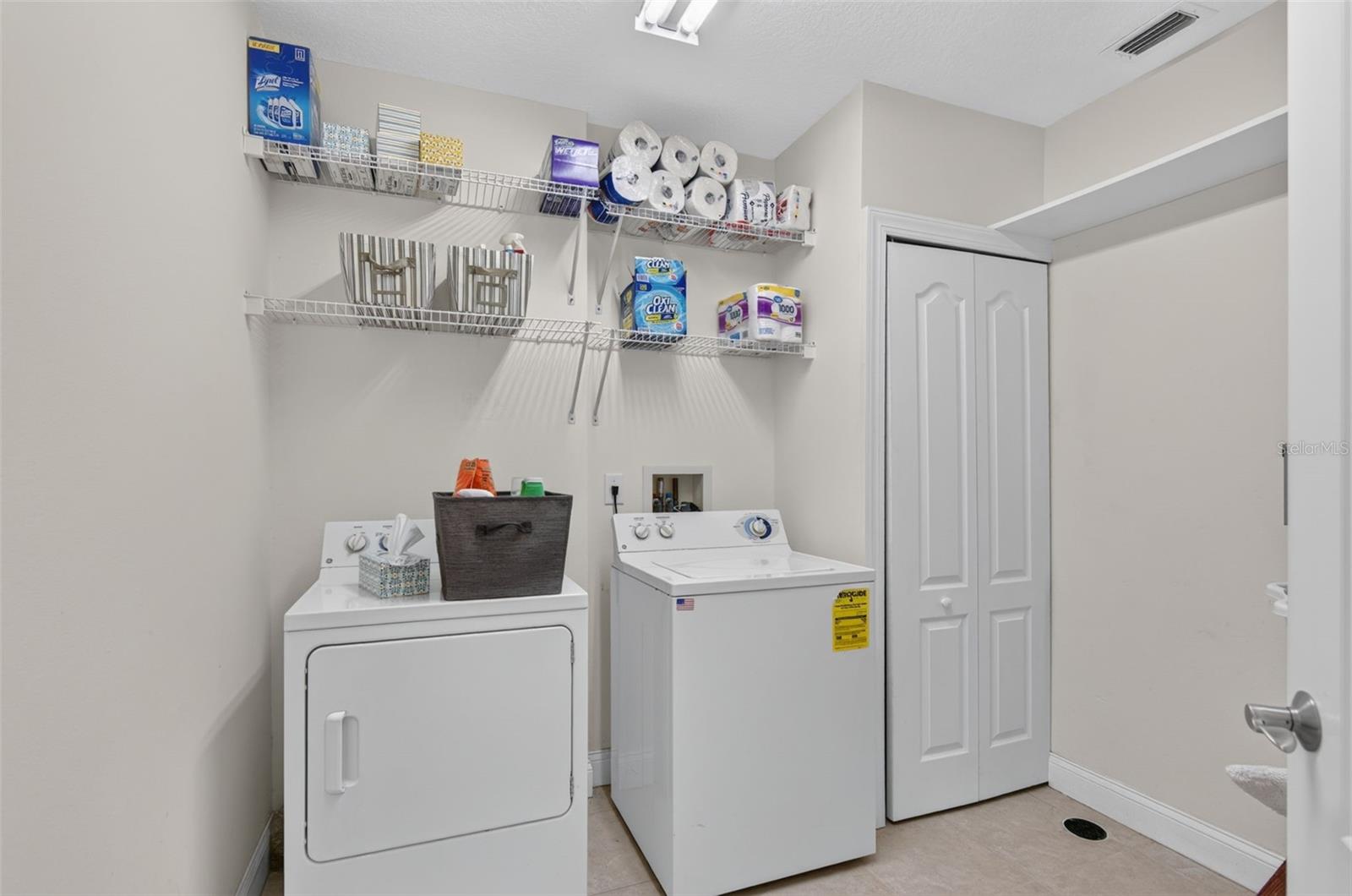 200 BRIGHTWATER DRIVE, #3, Clearwater, FL 33767