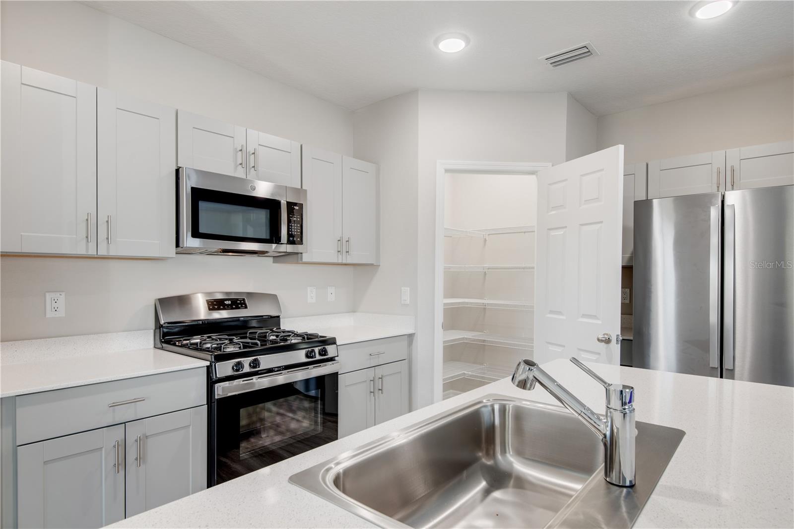 13300 WILDGRASS TRAIL, Odessa, FL 33556 13300 WILDGRASS TRAIL, Odessa, FL 33556