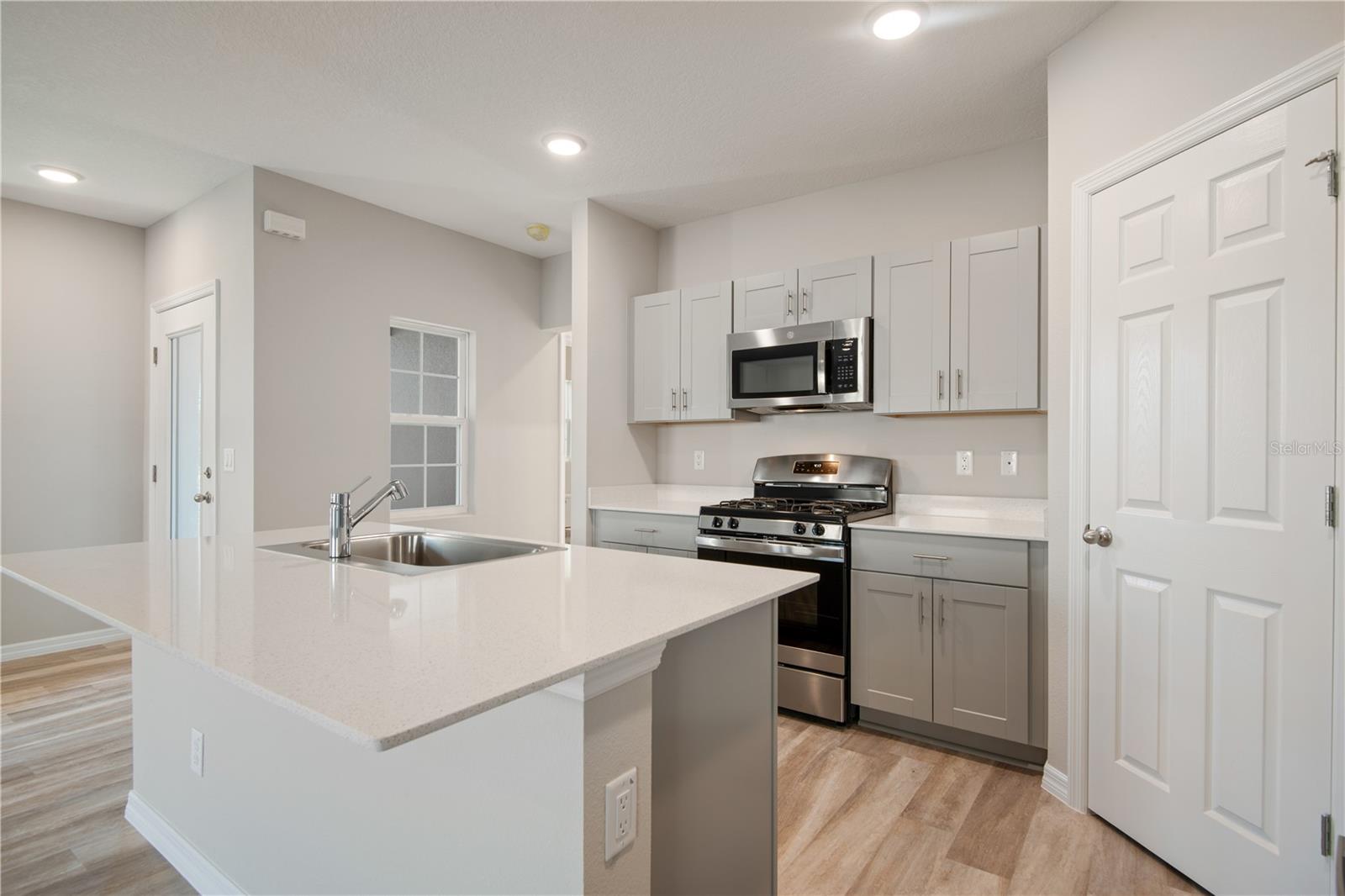 13300 WILDGRASS TRAIL, Odessa, FL 33556 13300 WILDGRASS TRAIL, Odessa, FL 33556