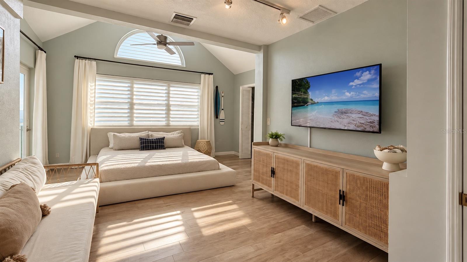 8300 W GULF BOULEVARD, Treasure Island, FL 33706