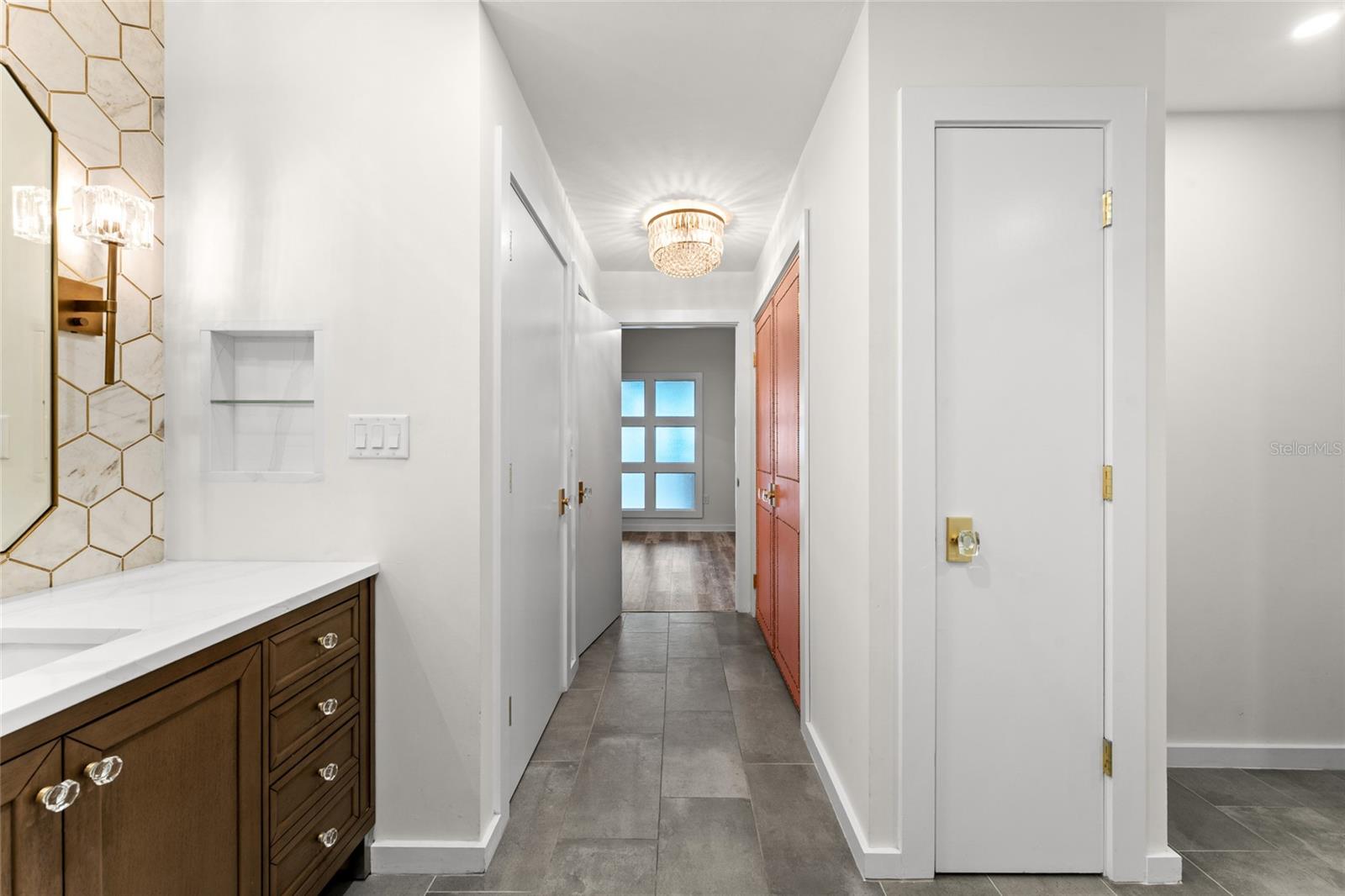 175 2ND STREET S, #1012, St Petersburg, FL 33701