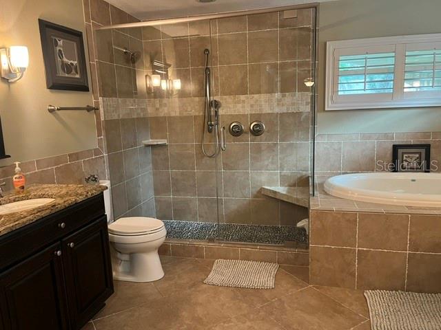 2711 WILLOW OAKS DRIVE, Valrico, FL 33594