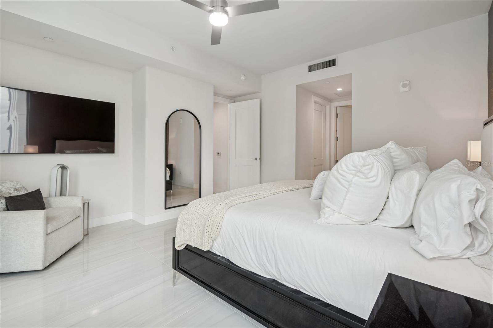 Primary suite