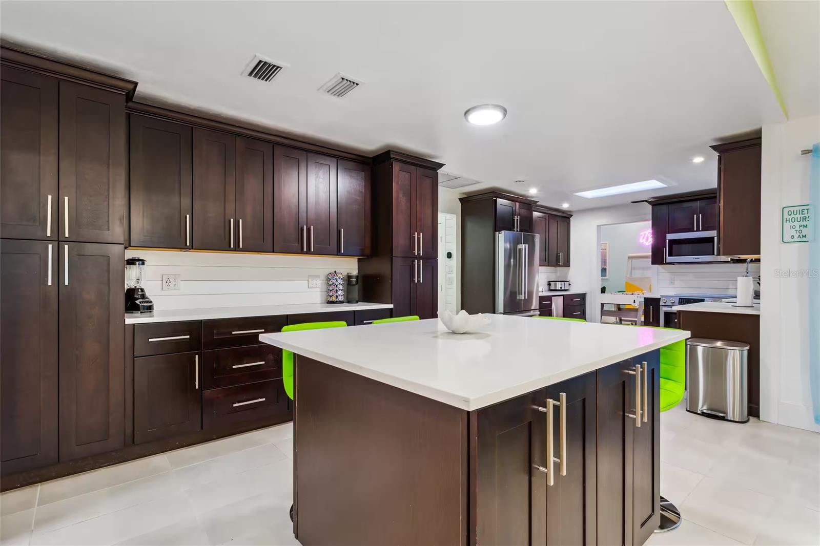 7275 123RD STREET, Seminole, FL 33772