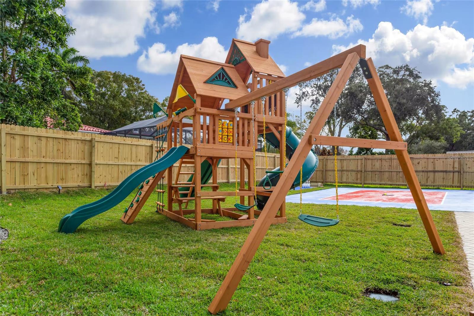 7275 123RD STREET, Seminole, FL 33772