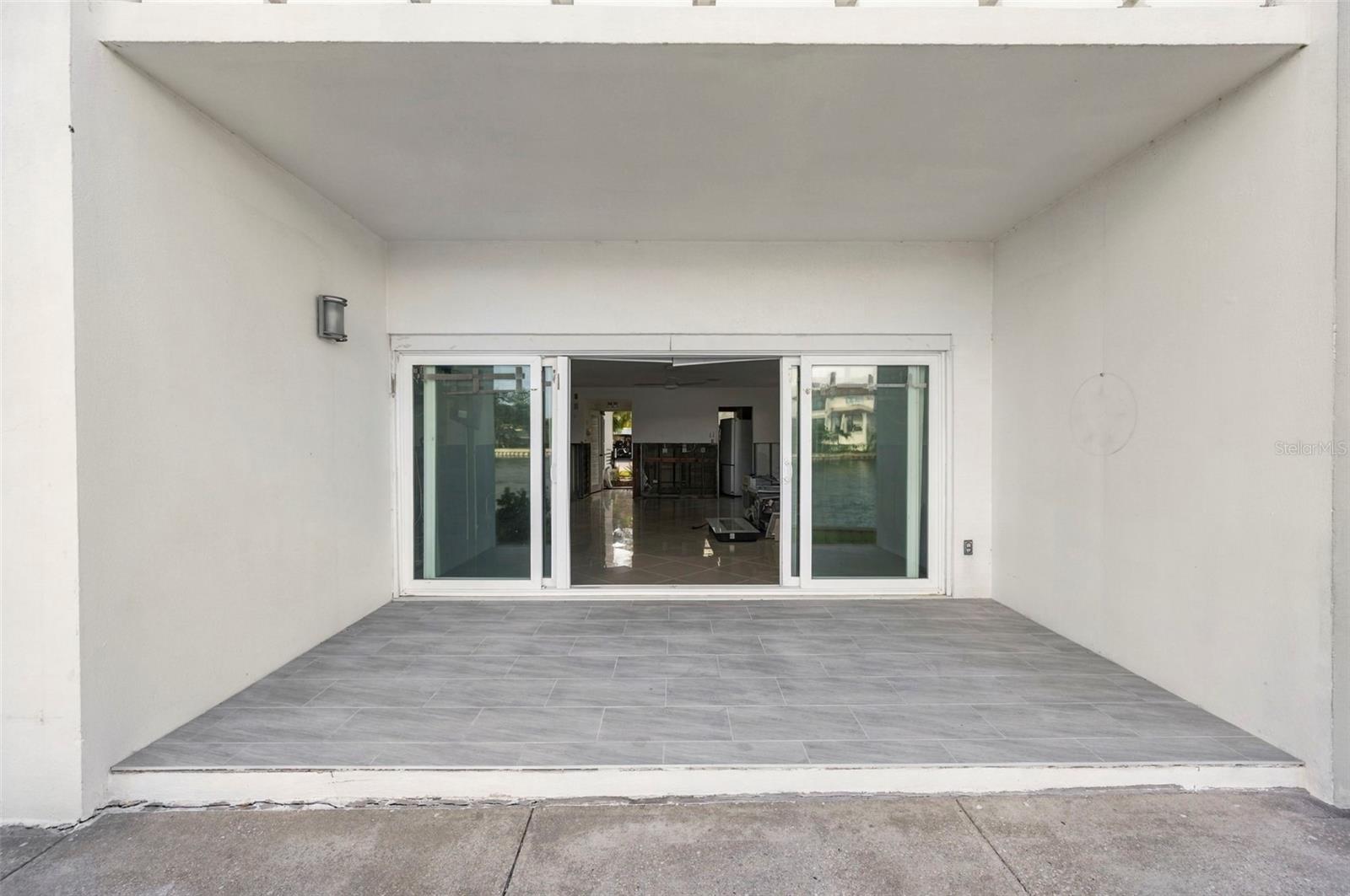 1365 SNELL ISLE BOULEVARD NE, #1A, St Petersburg, FL 33704