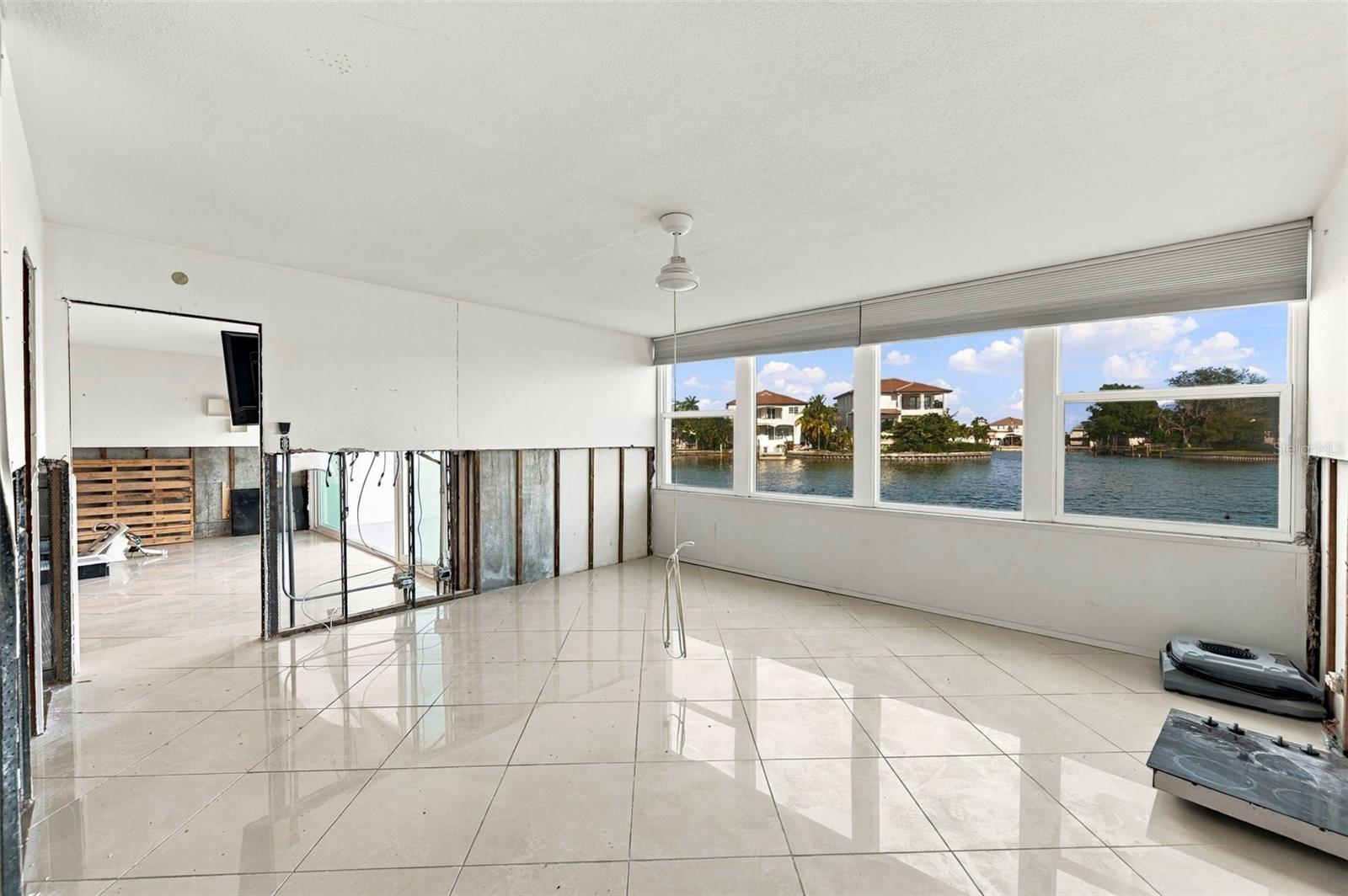 1365 SNELL ISLE BOULEVARD NE, #1A, St Petersburg, FL 33704 1365 SNELL ISLE BOULEVARD NE, #1A, St Petersburg, FL 33704
