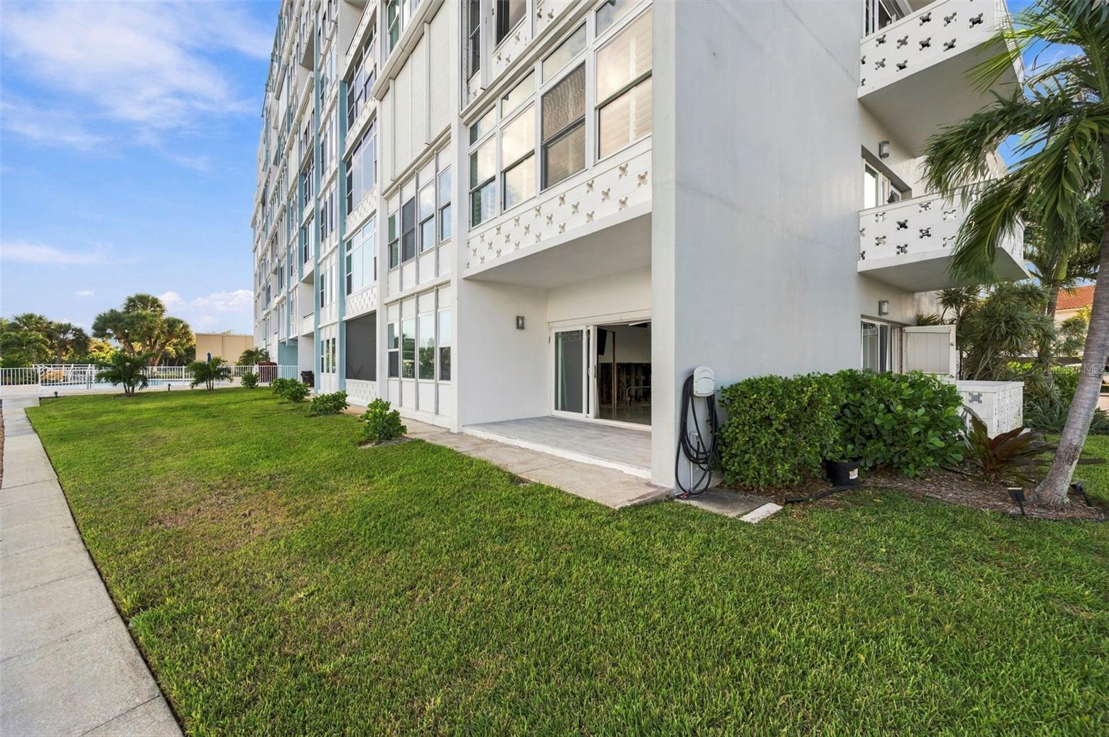 1365 SNELL ISLE BOULEVARD NE, #1A, St Petersburg, FL 33704
