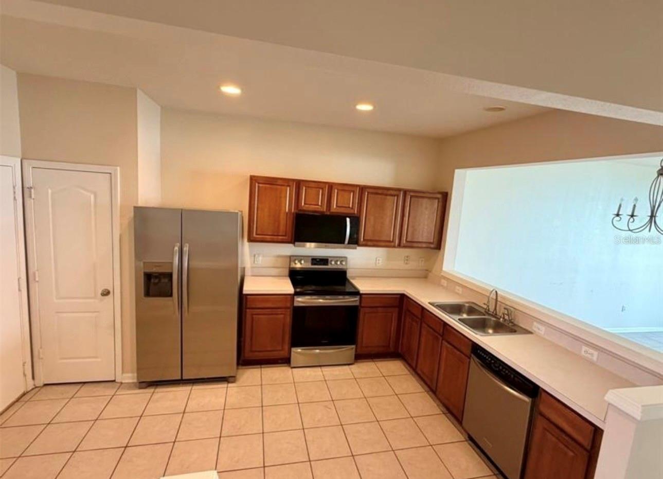 26544 CASTLEVIEW WAY, Wesley Chapel, FL 33544