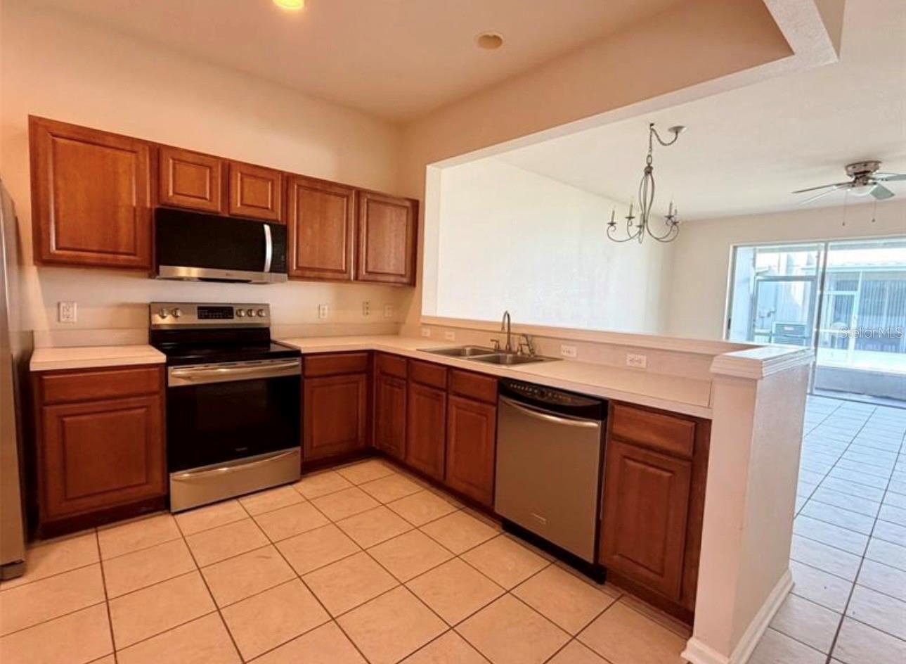 26544 CASTLEVIEW WAY, Wesley Chapel, FL 33544