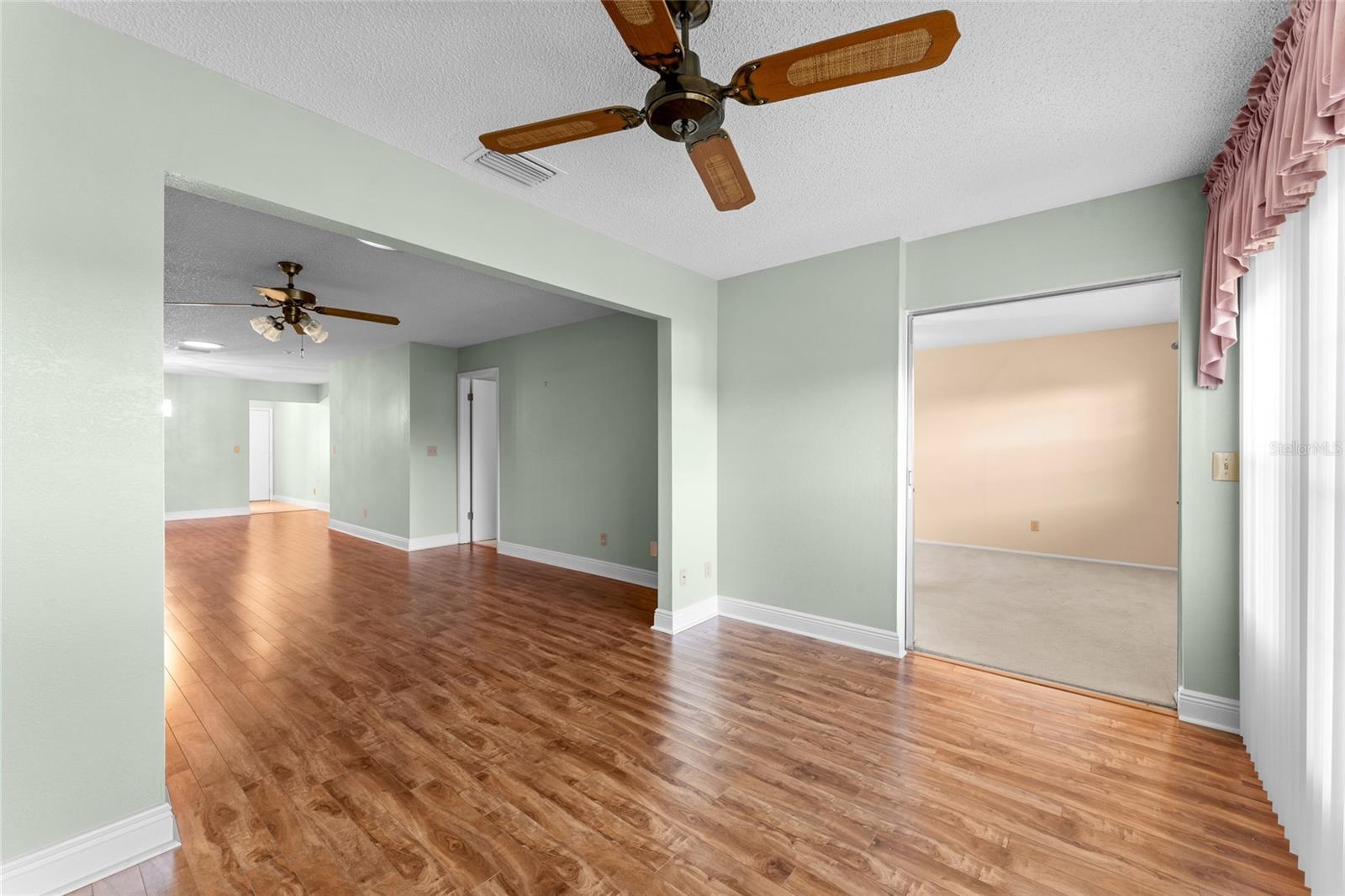 2297 E LARK CIRCLE E, #D, Palm Harbor, FL 34684