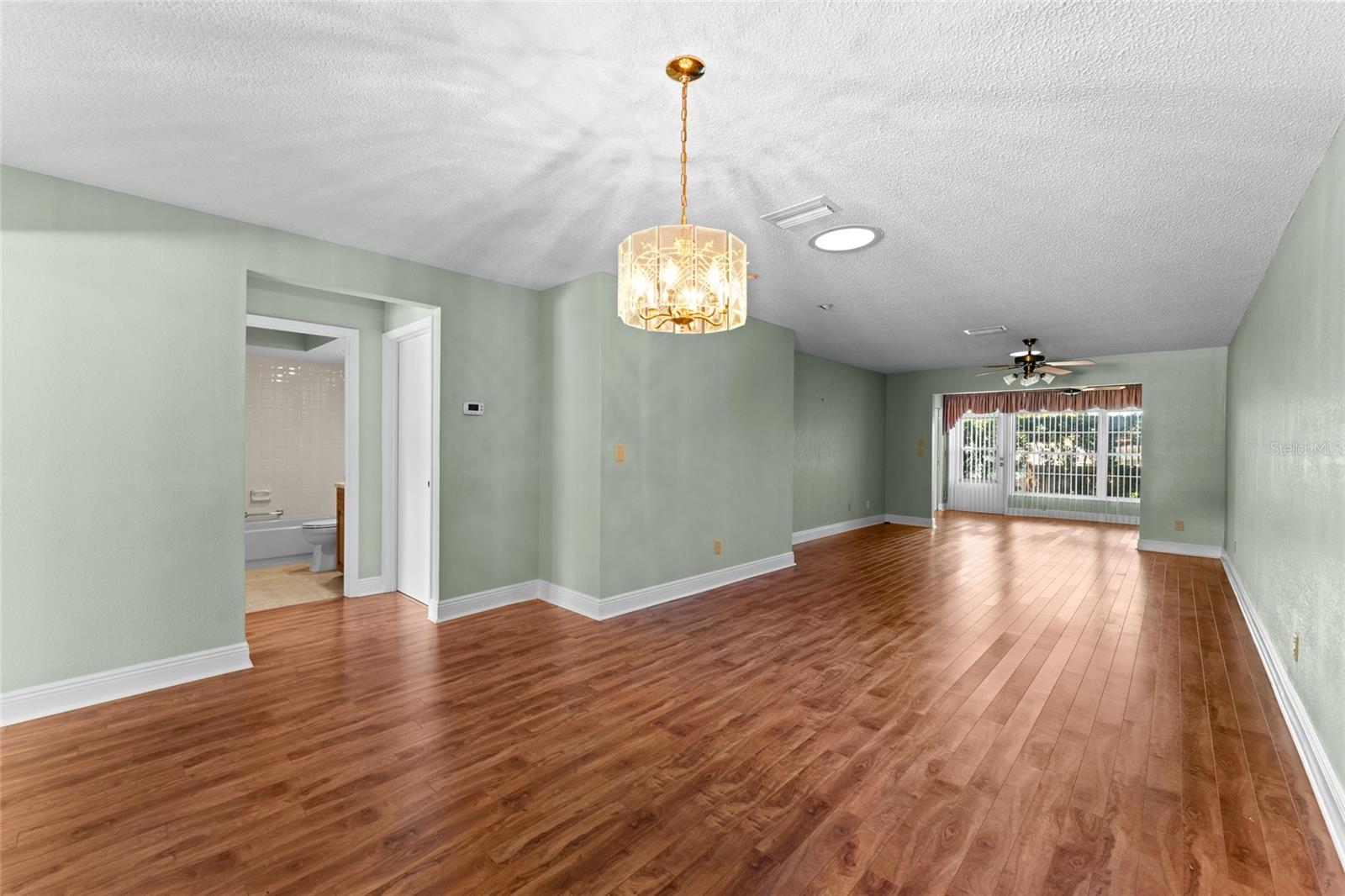 2297 E LARK CIRCLE E, #D, Palm Harbor, FL 34684