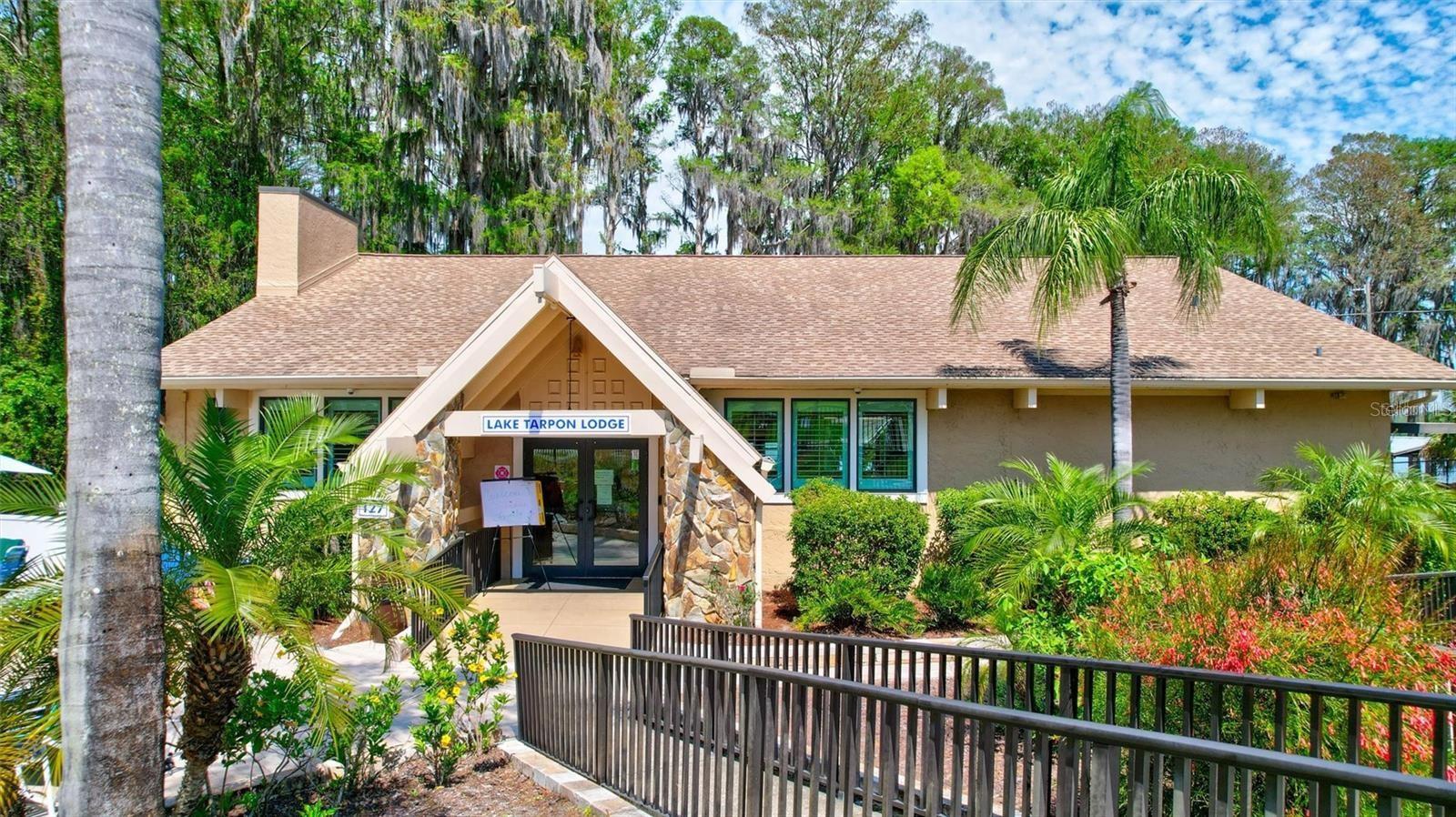 2297 E LARK CIRCLE E, #D, Palm Harbor, FL 34684