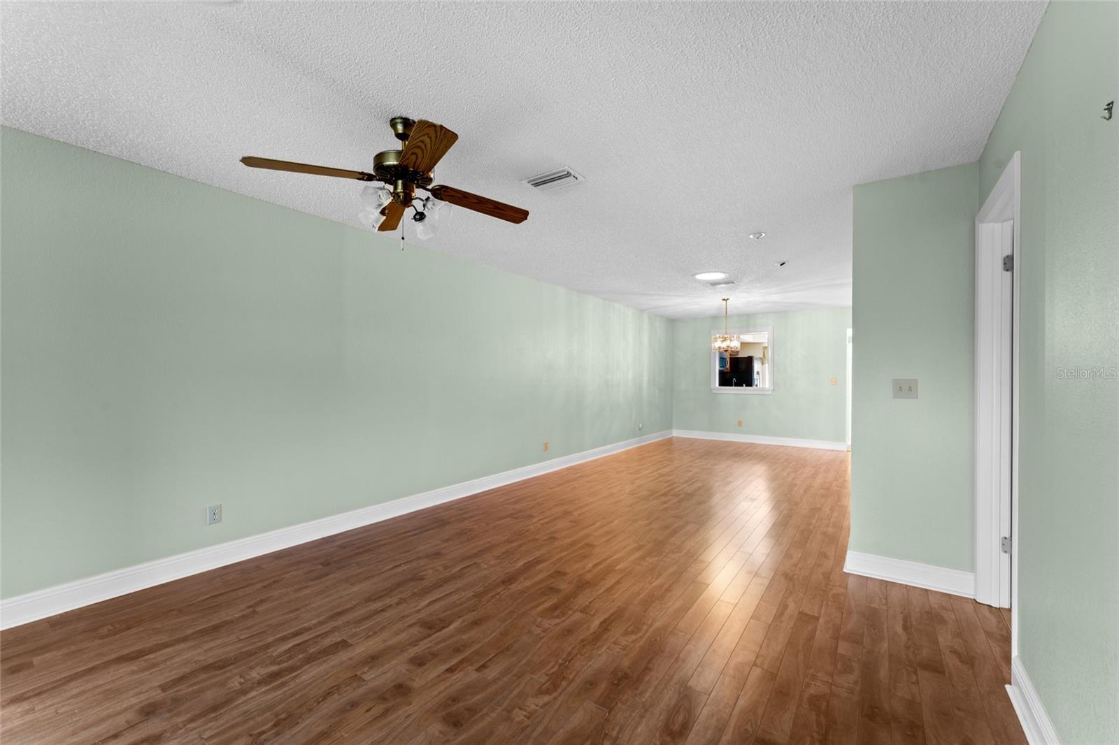 2297 E LARK CIRCLE E, #D, Palm Harbor, FL 34684