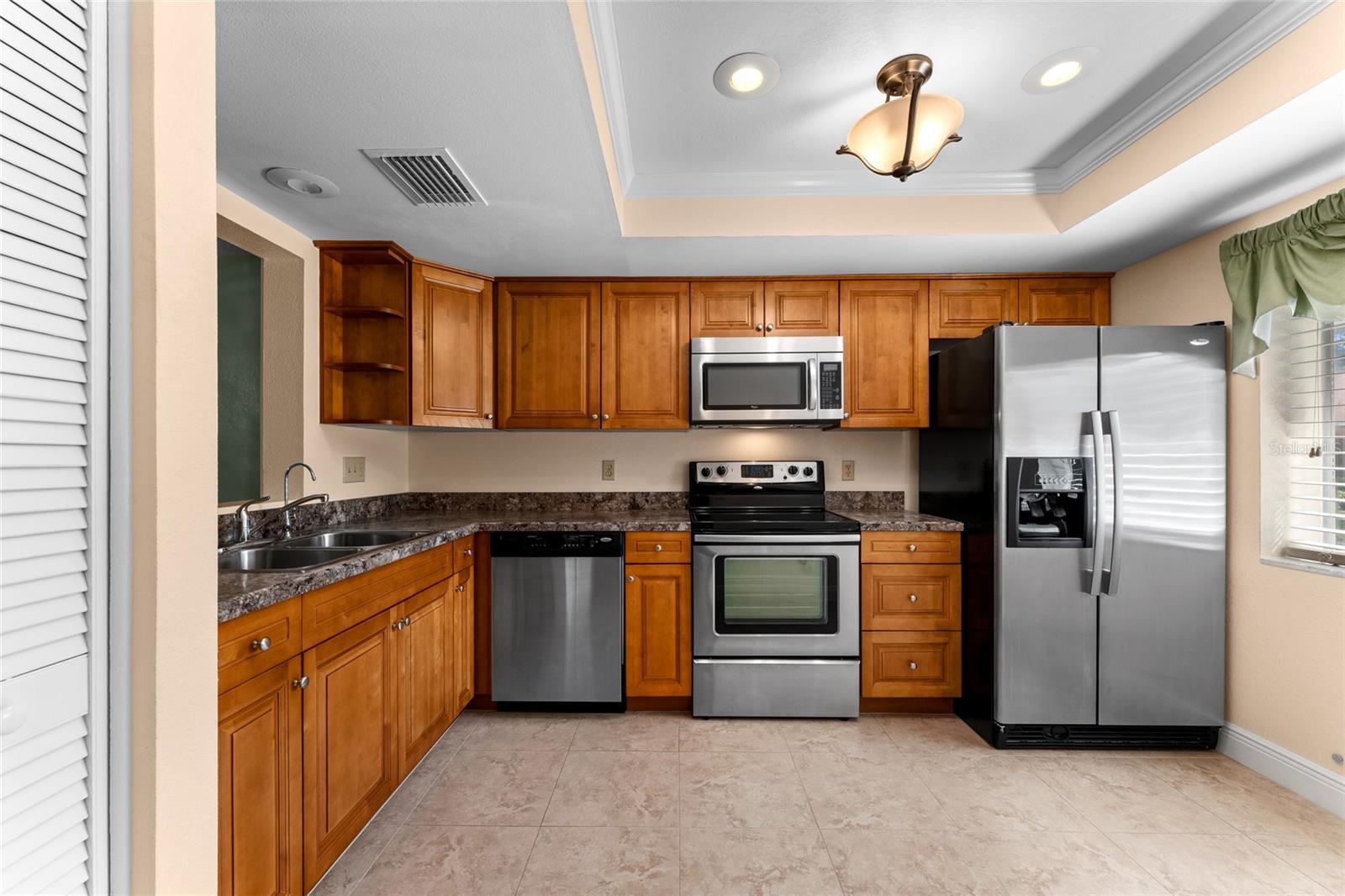 2297 E LARK CIRCLE E, #D, Palm Harbor, FL 34684