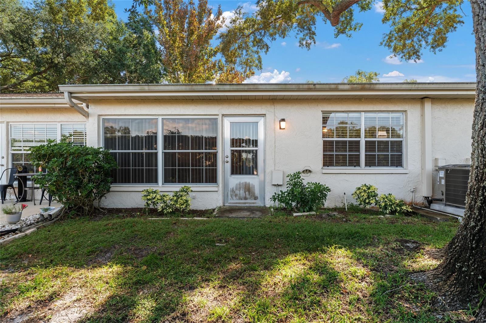2297 E LARK CIRCLE E, #D, Palm Harbor, FL 34684