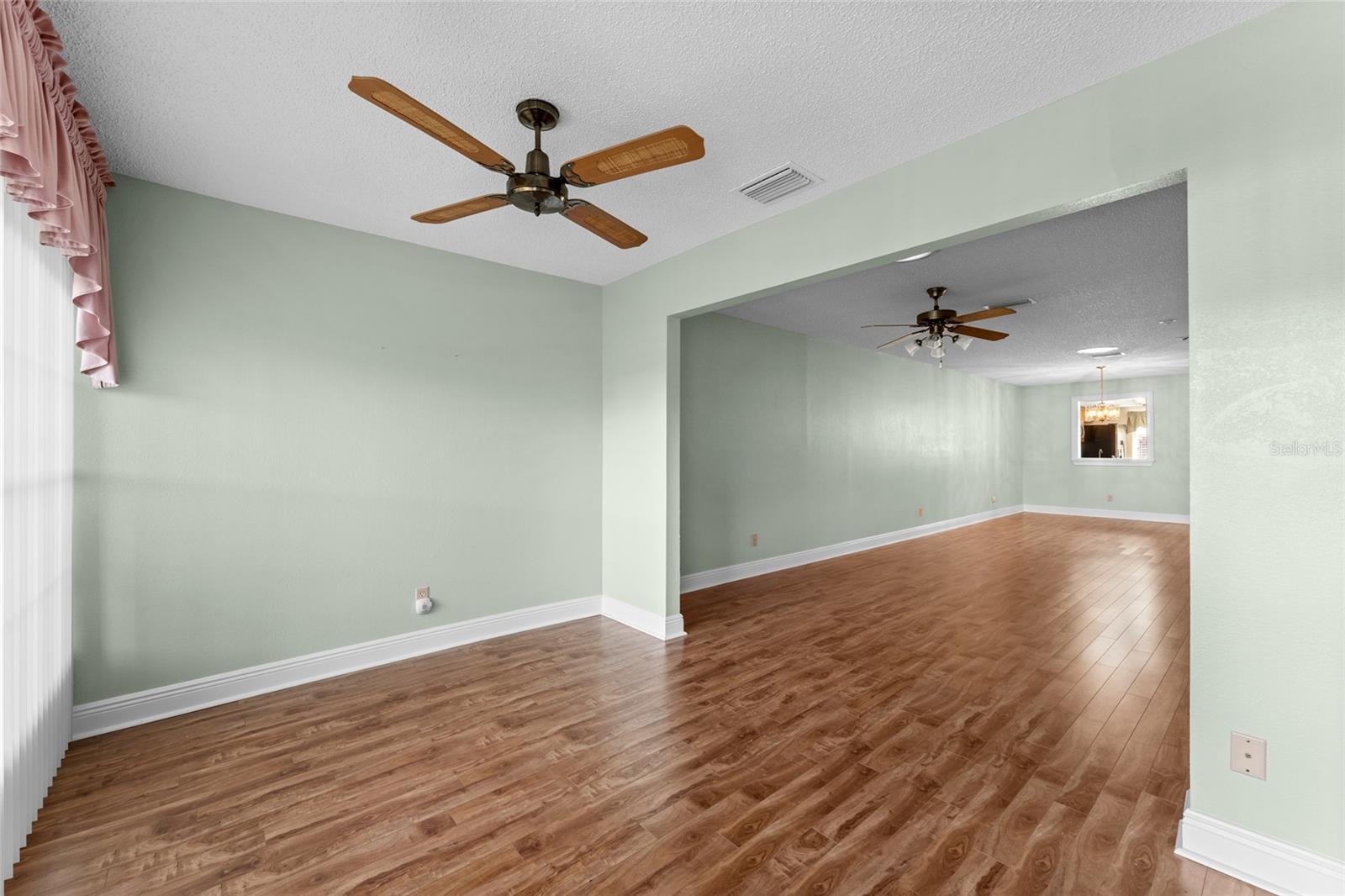 2297 E LARK CIRCLE E, #D, Palm Harbor, FL 34684