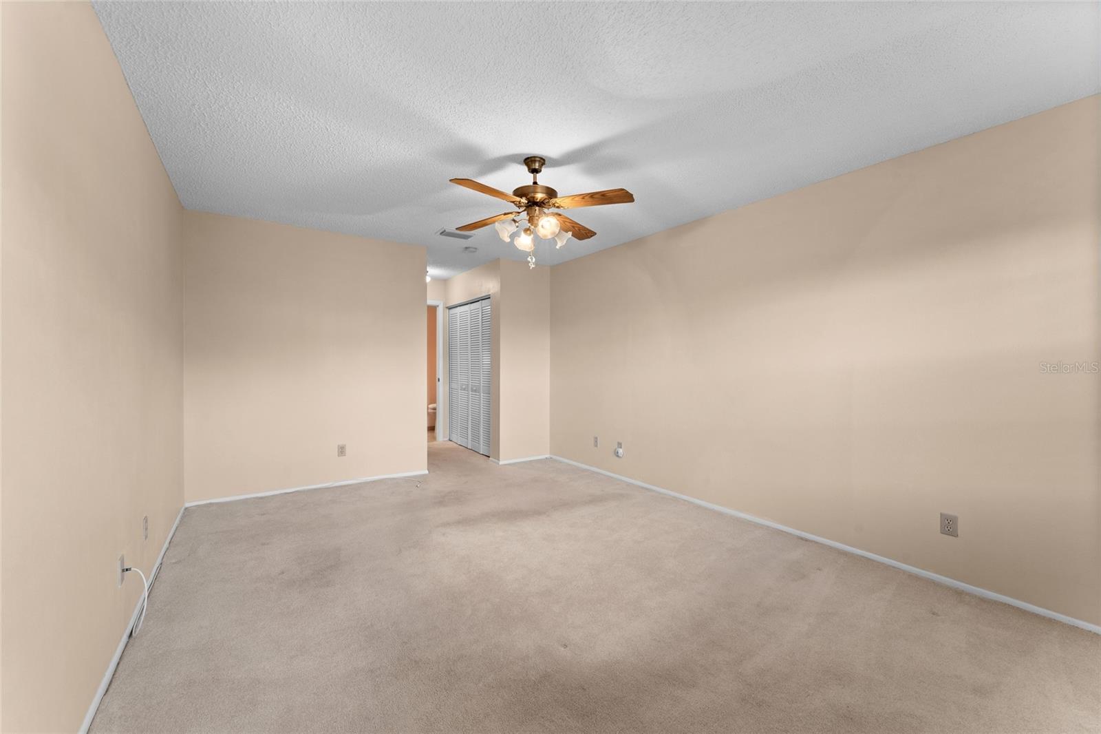 2297 E LARK CIRCLE E, #D, Palm Harbor, FL 34684