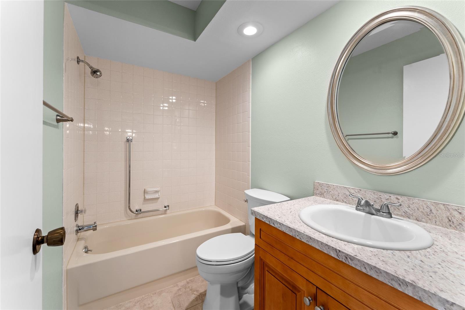 2297 E LARK CIRCLE E, #D, Palm Harbor, FL 34684