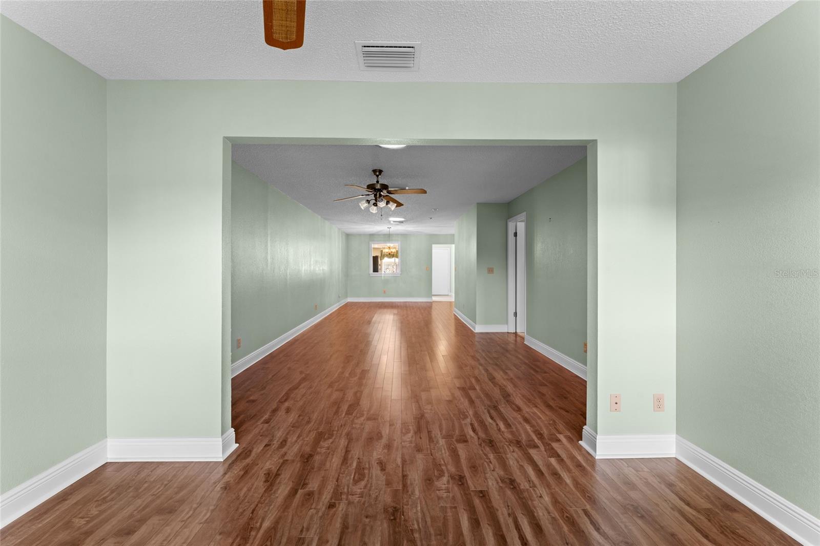 2297 E LARK CIRCLE E, #D, Palm Harbor, FL 34684