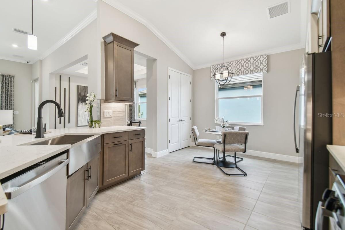 2670 WISE RIVER LANE, Zephyrhills, FL 33541