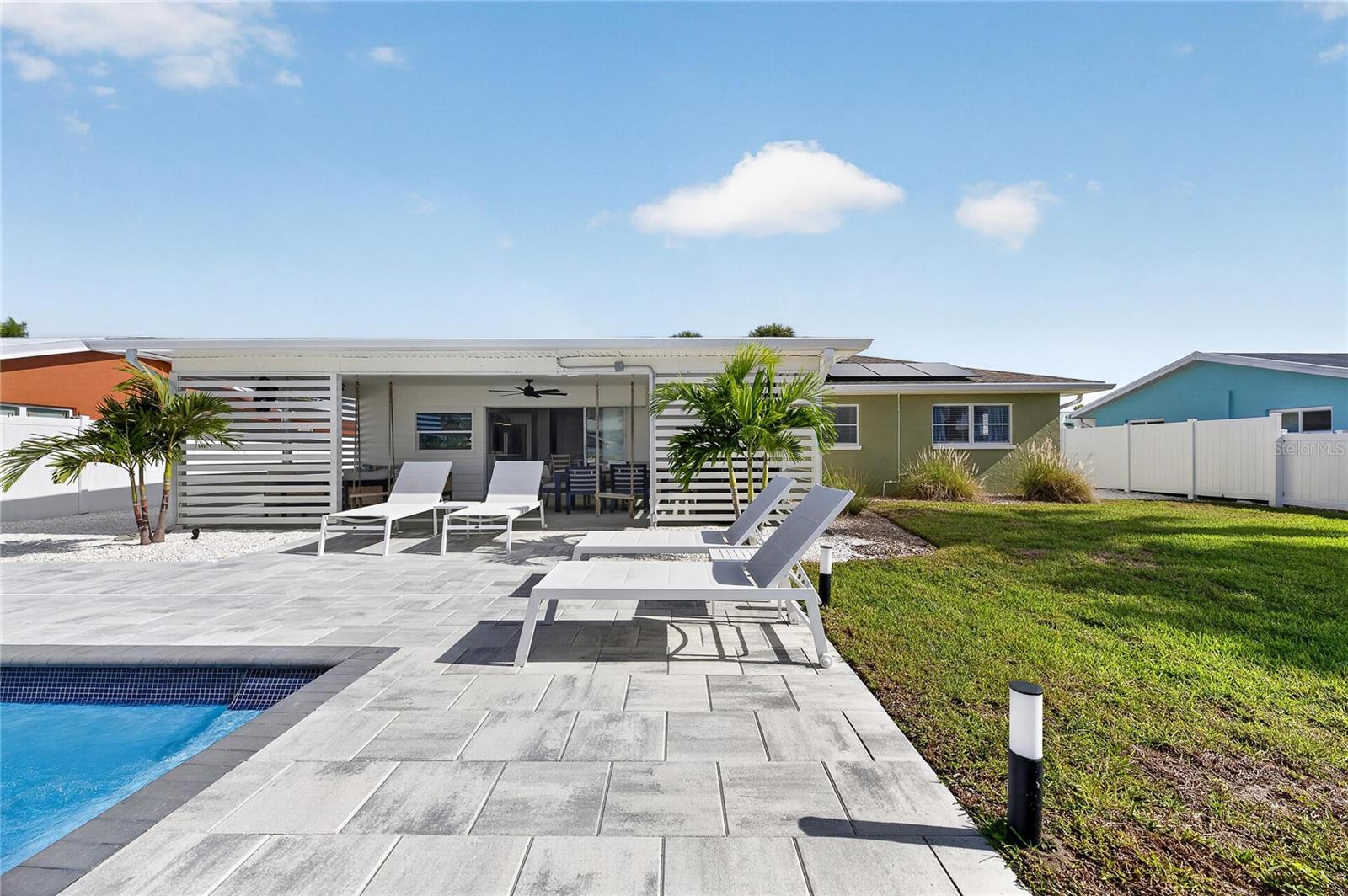 1016 SILVER PALM WAY, Apollo Beach, FL 33572