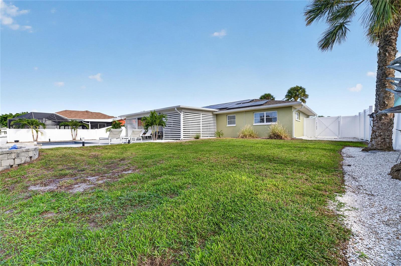 1016 SILVER PALM WAY, Apollo Beach, FL 33572