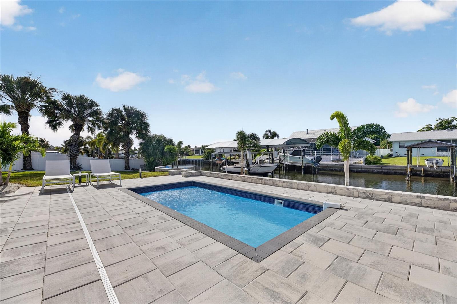 1016 SILVER PALM WAY, Apollo Beach, FL 33572