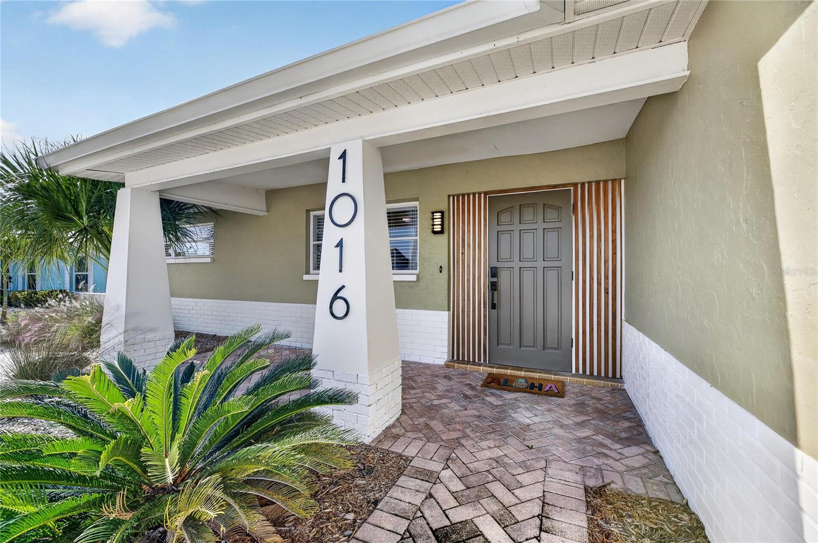 1016 SILVER PALM WAY, Apollo Beach, FL 33572