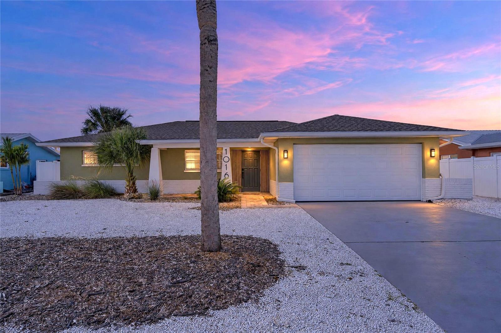 1016 SILVER PALM WAY, Apollo Beach, FL 33572