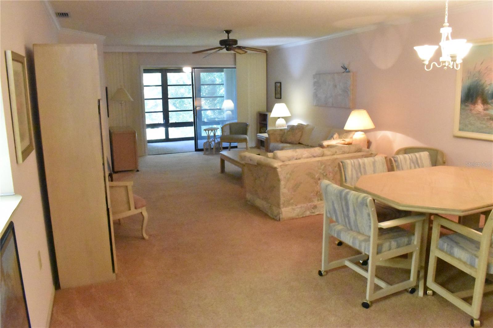 Living Room, Dining Area Combo!