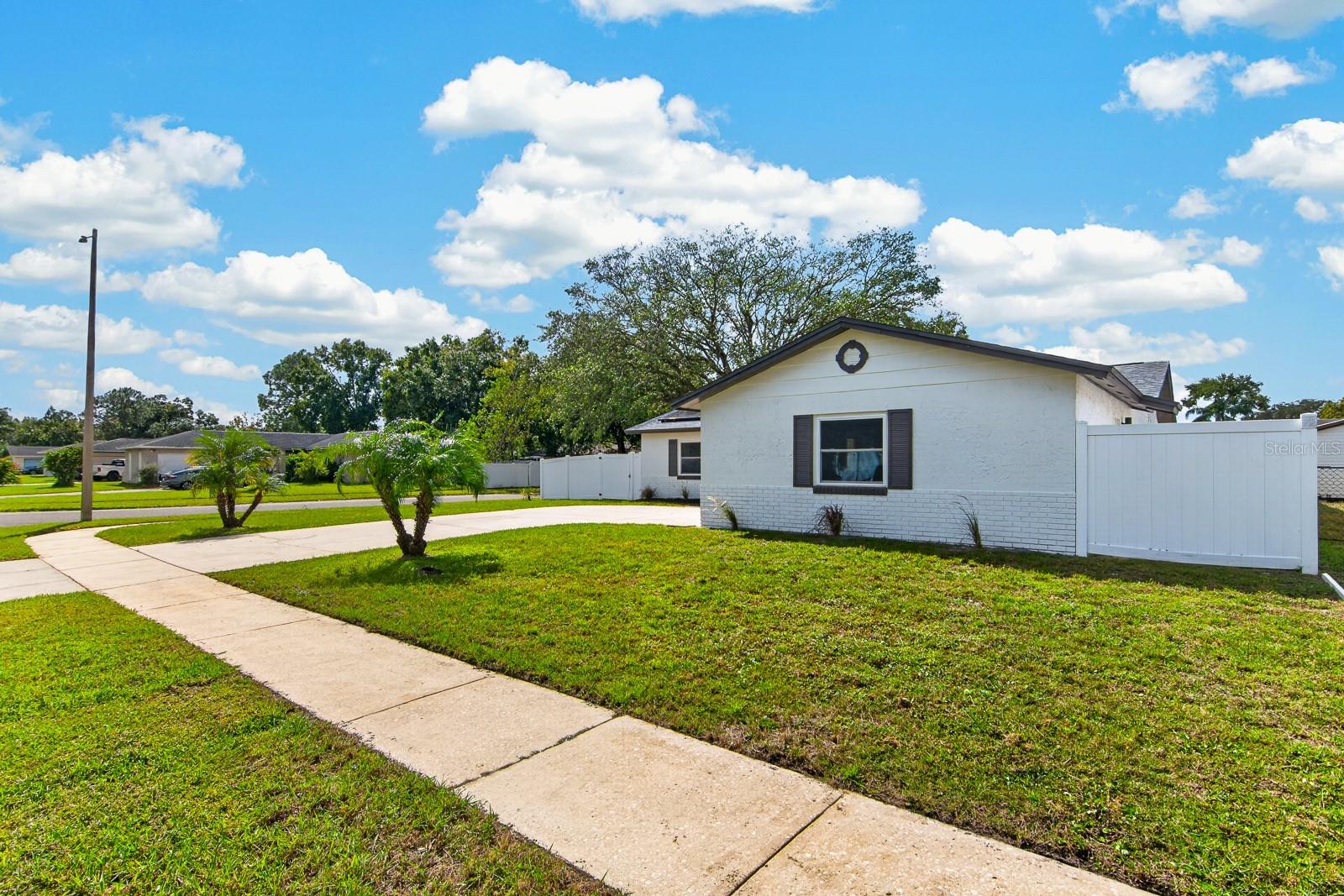 1002 WINCHESTER COURT, Brandon, FL 33510