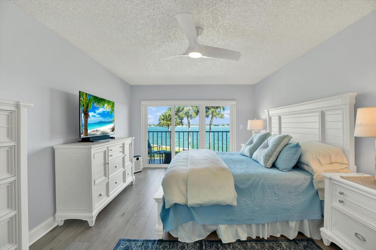 7540 SUNSHINE SKYWAY LANE S, #117, St Petersburg, FL 33711