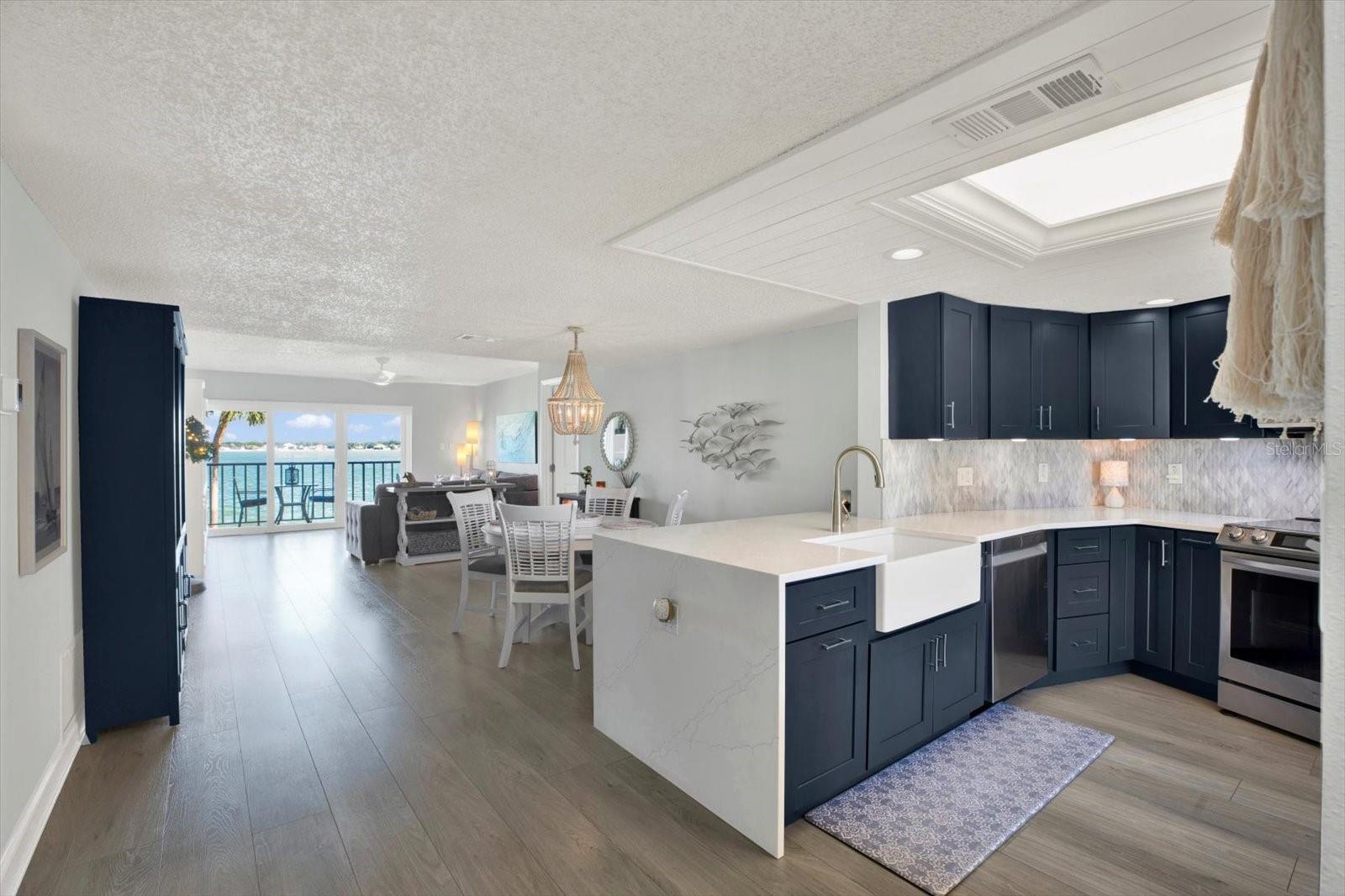7540 SUNSHINE SKYWAY LANE S, #117, St Petersburg, FL 33711