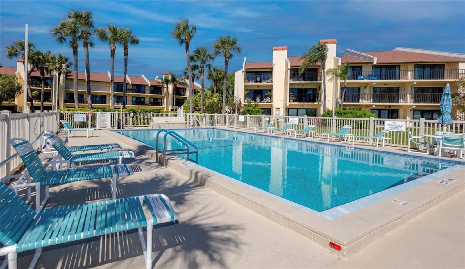 7540 SUNSHINE SKYWAY LANE S, #117, St Petersburg, FL 33711