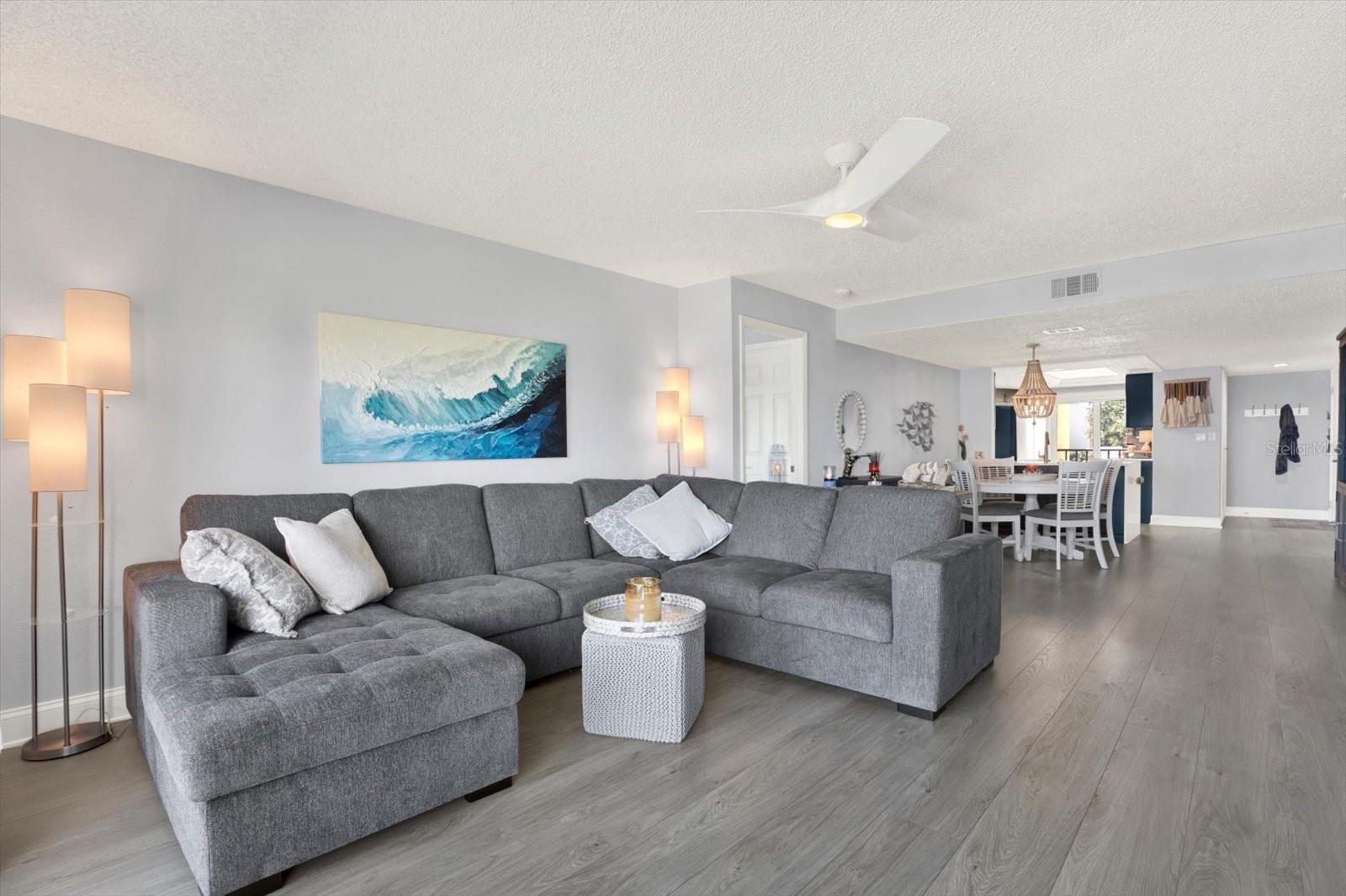 7540 SUNSHINE SKYWAY LANE S, #117, St Petersburg, FL 33711