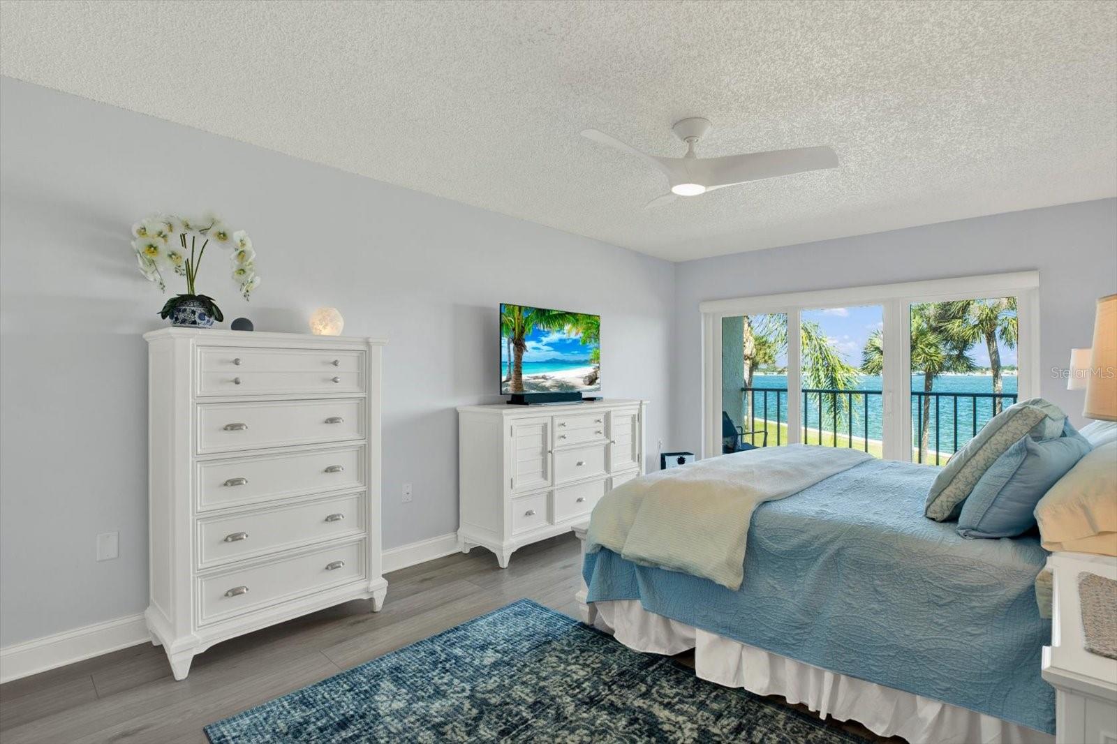 7540 SUNSHINE SKYWAY LANE S, #117, St Petersburg, FL 33711