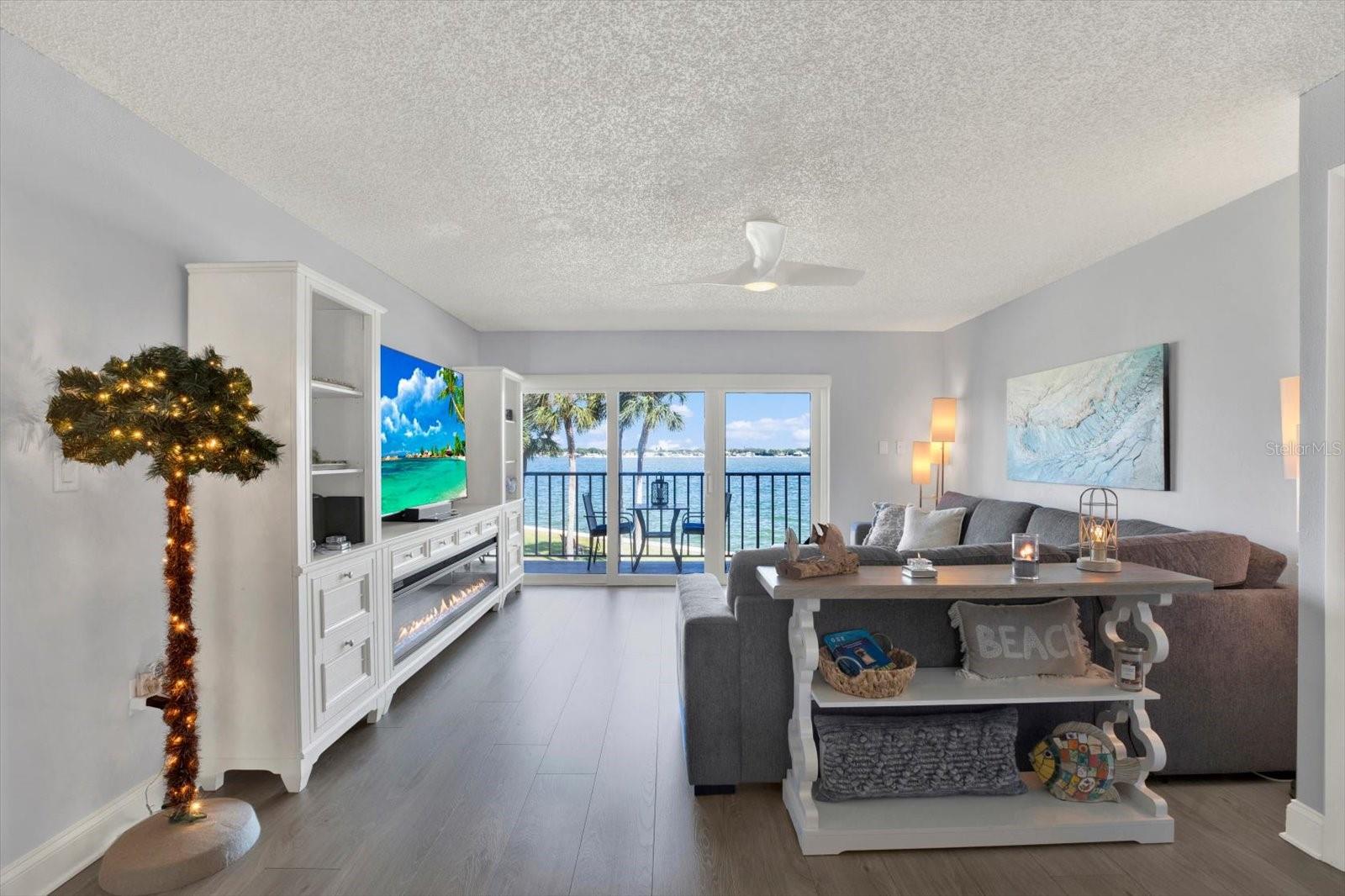 7540 SUNSHINE SKYWAY LANE S, #117, St Petersburg, FL 33711